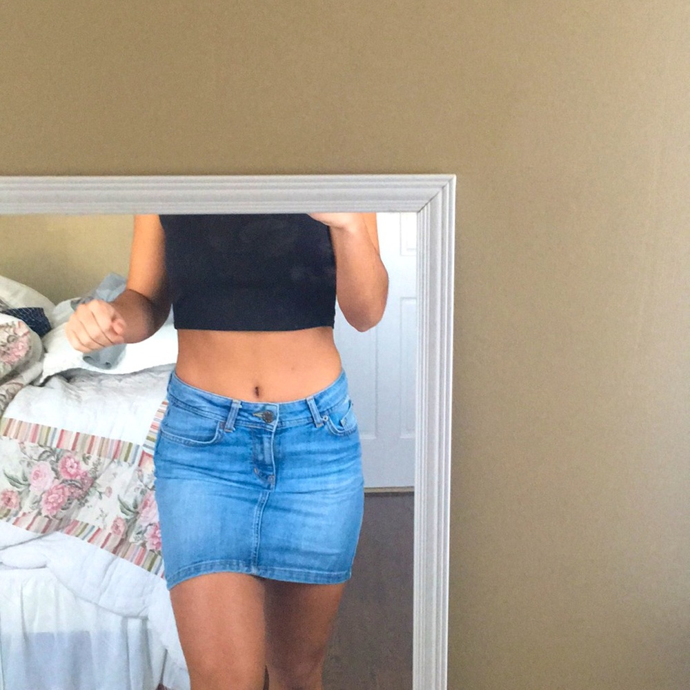 A denim skirt